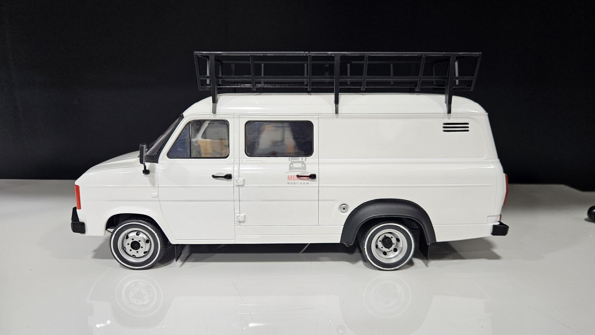 1/18 Ford Transit MKII - 1979 - Beyaz Renk