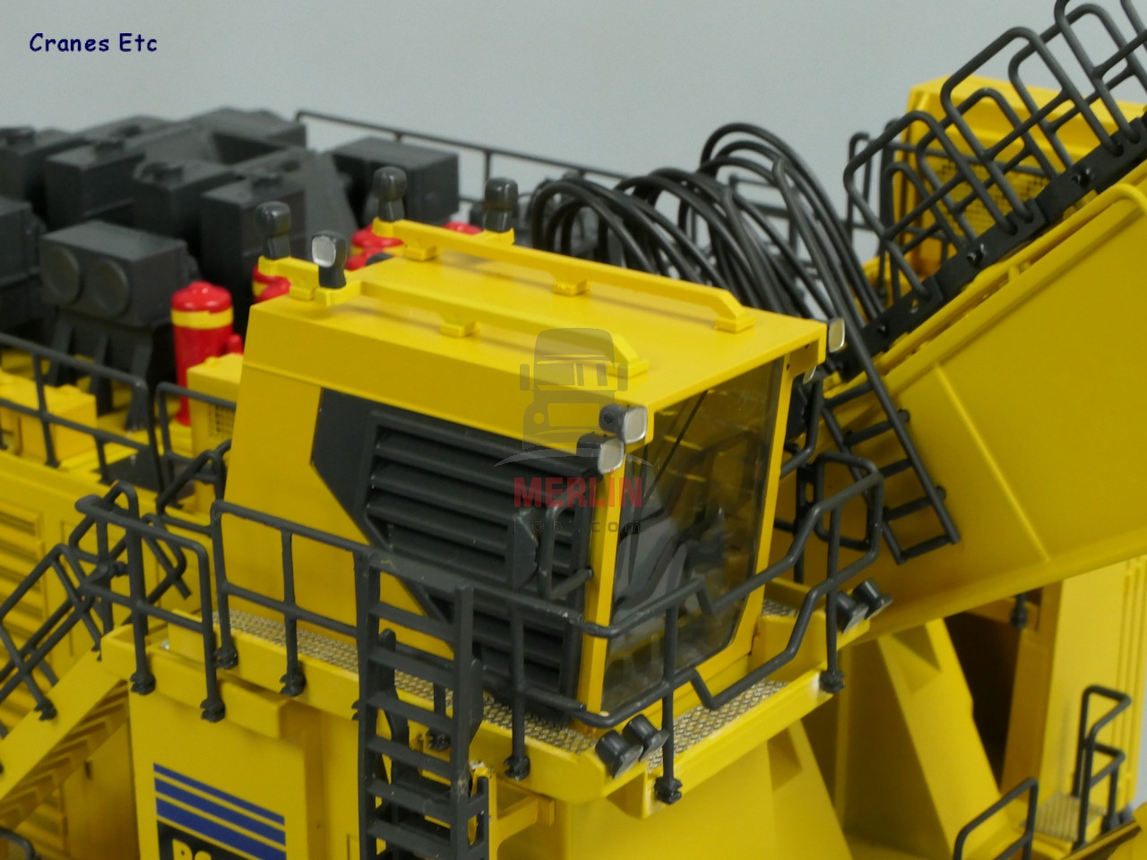 1/50 KOMATSU PC8000-6 Beko Diesel Versiyon - Dev Maden Eskavatörü