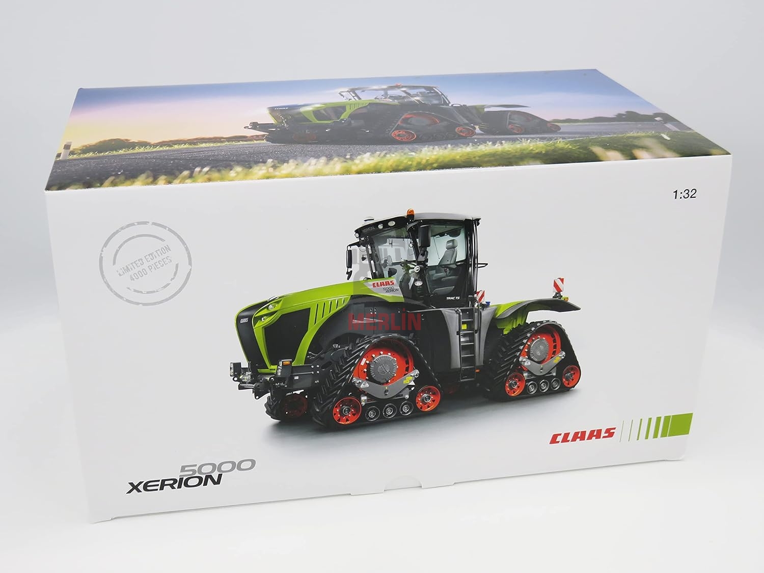 1/32 CLAAS Claas Xerion 5000  Paletli Traktör