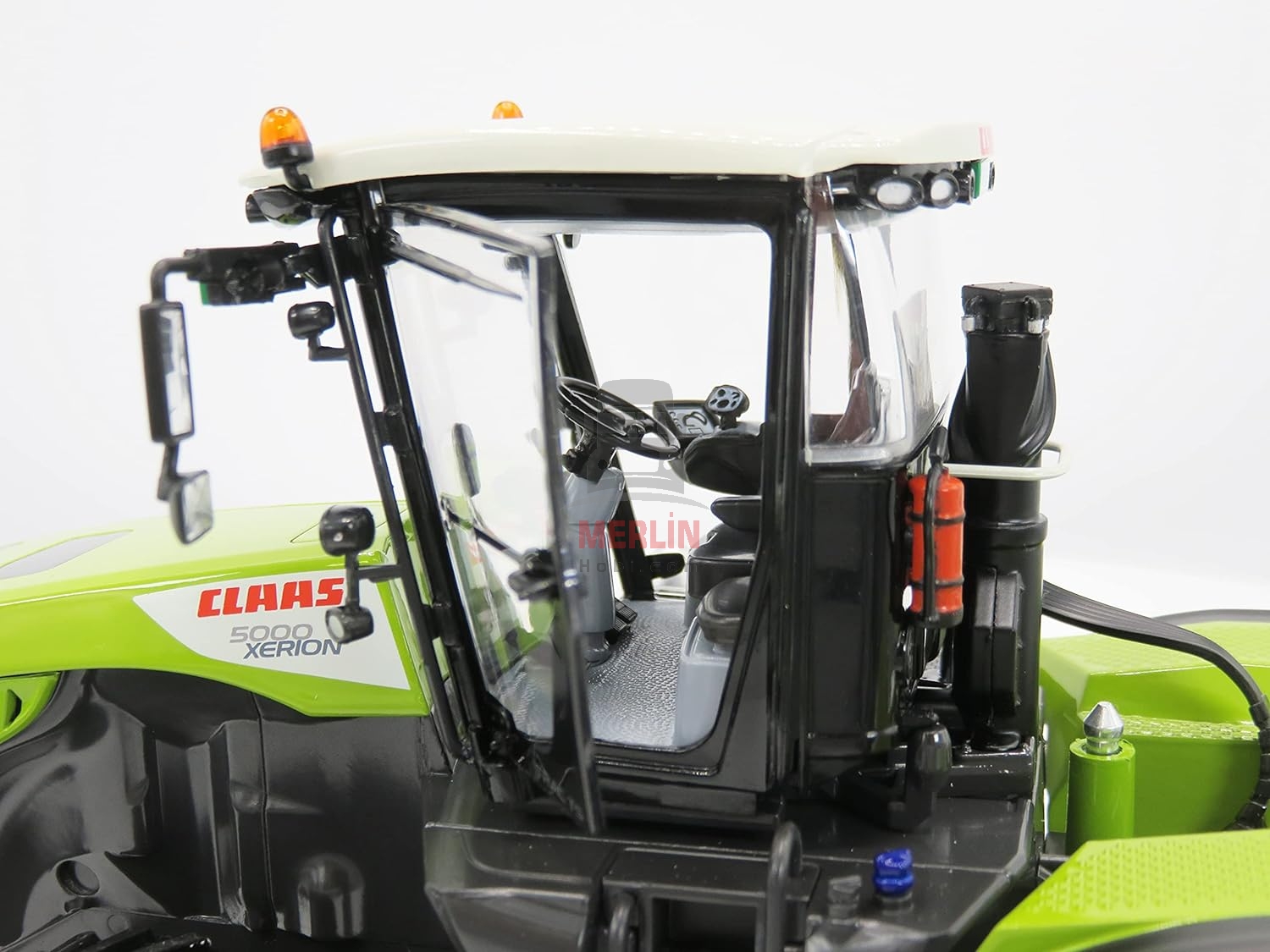 1/32 CLAAS Claas Xerion 5000  Paletli Traktör