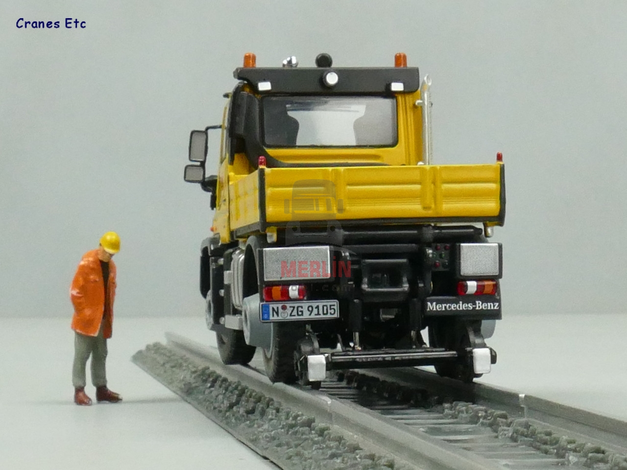 1/50 Mercedes-Benz Unimog U 400 - Karayolu / Demiryolu