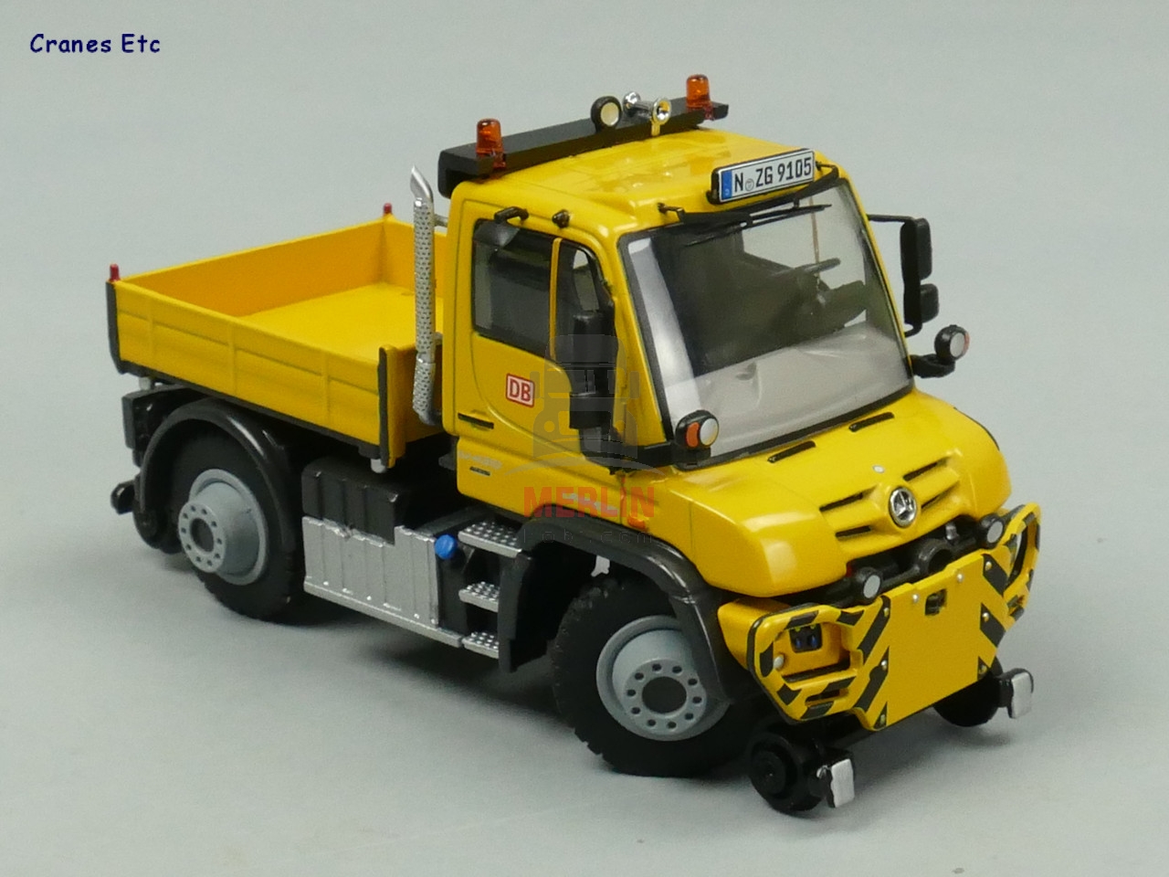 1/50 Mercedes-Benz Unimog U 400 - Karayolu / Demiryolu