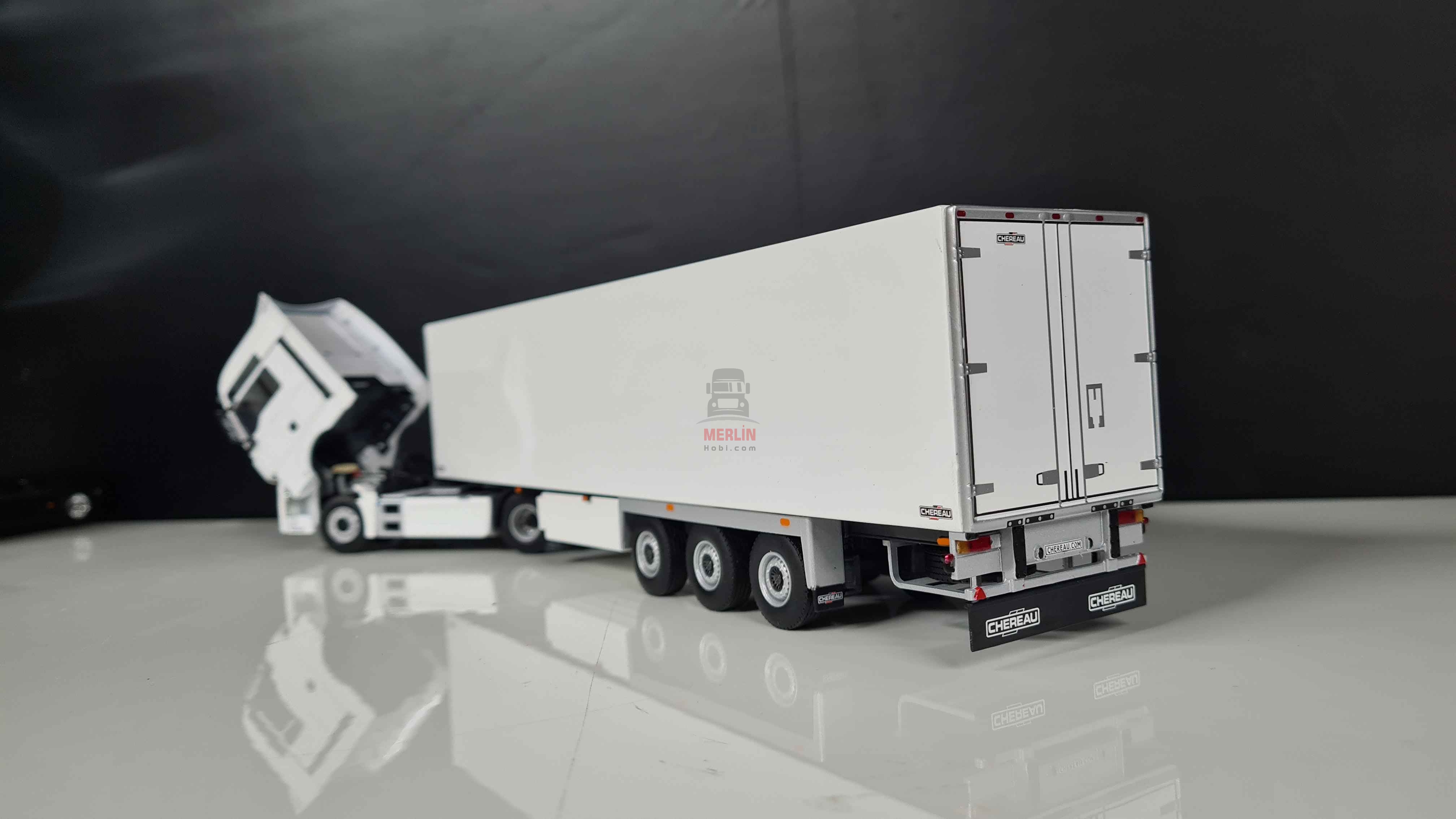 1/50 MAN TGX XXL 4x2 Beyaz + Frigo Soğutuculu Trailer