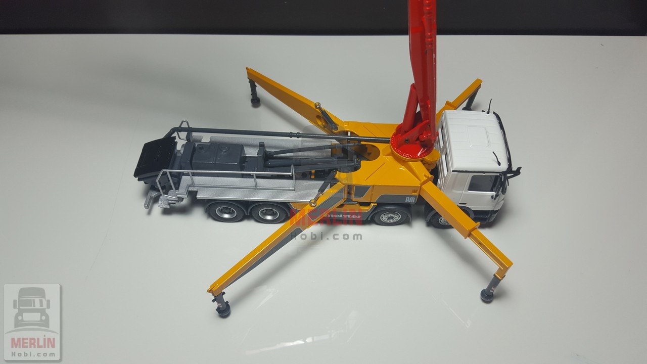 1/50 Mercedes Actros 8x4 Putzmeister 42M  Beton Pompası