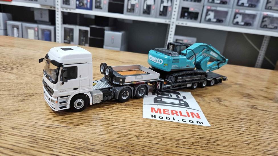 1/50 - MERCEDES-BENZ ACTROS MP3 L 6X4 + Lowbed + Kobelco SK210 Eskavatör